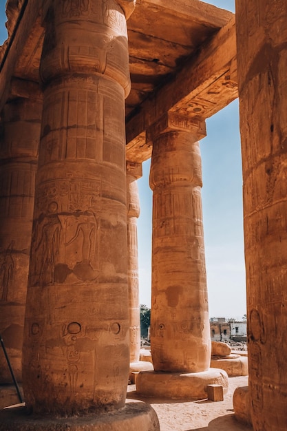 Ruïnes van de Egyptische Karnak-tempel, het grootste openluchtmuseum in Luxor