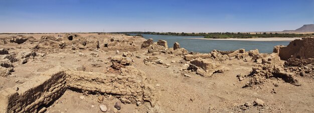 Ruïnes van de oude Egyptische tempel op Sai-eiland, Nubia, Sudan