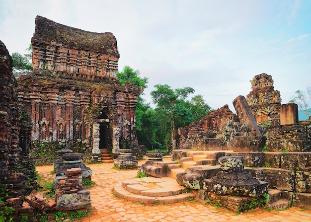 Ruïnes van de oude hindoe-tempel in My Son, Vietnam