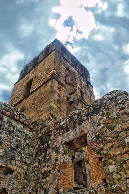 Ruïnes van de toren van de kathedraal van de oude stad Panama