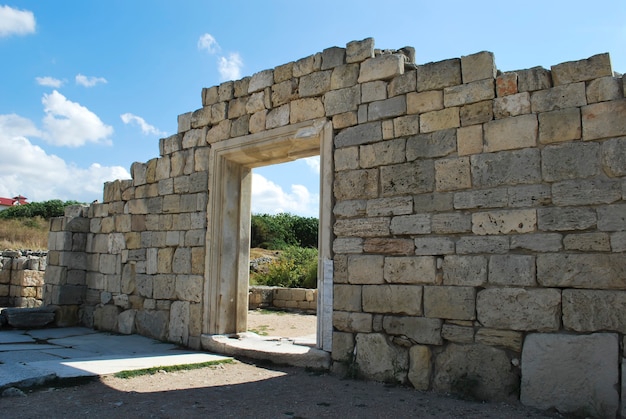 Ruïnes van een oude Griekse tempel in Chersonese