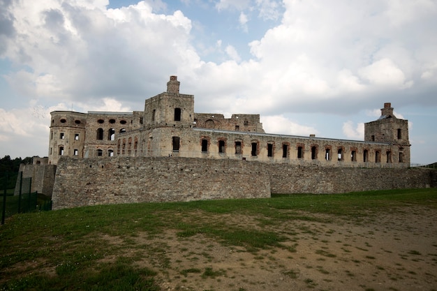 Ruïnes van het kasteel Krzyztopor in Ujazd Polen