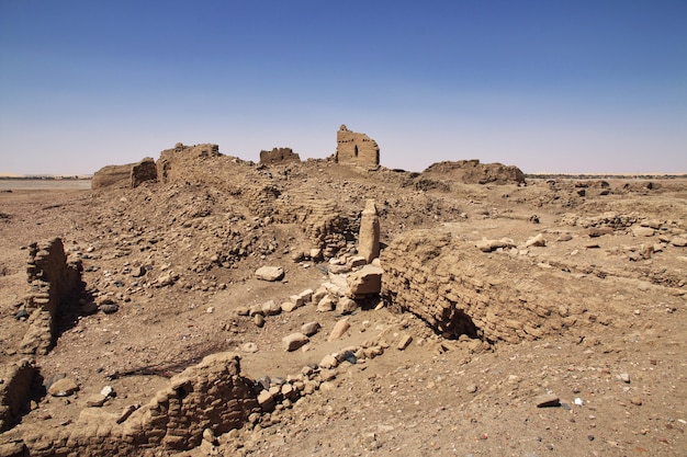 Ruïnes van oude Egyptische tempel op Sai-eiland, Soedan