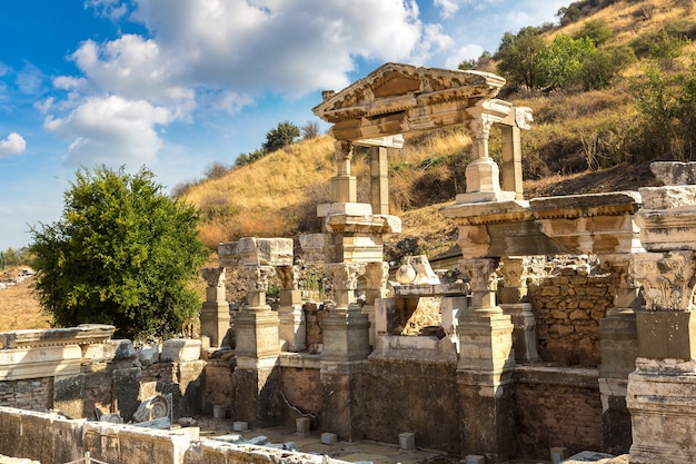 トルコの古代都市エフェソスの遺跡