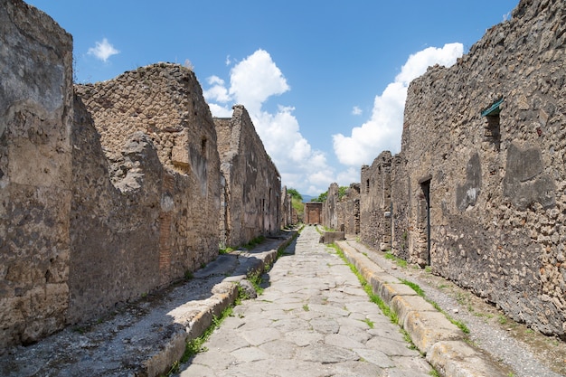 イタリア、カンパニア州、ナポリ県のポンペイの古代ローマ都市の遺跡。