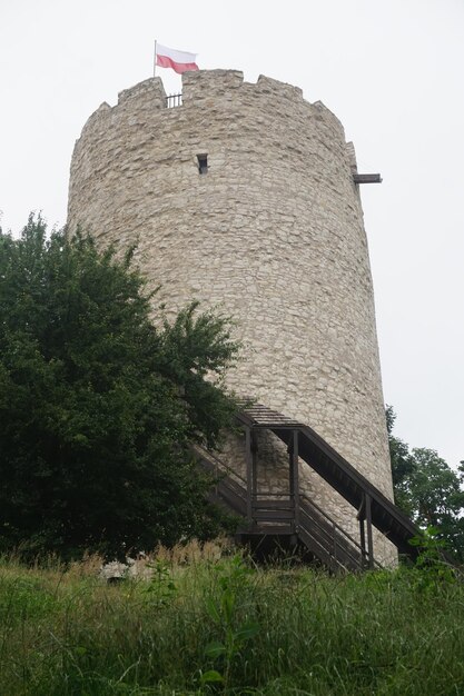 Руины башни замка в Казимеж-Дольны Польша