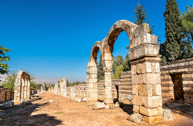 Anjar에있는 Umayyad 성채의 유적.