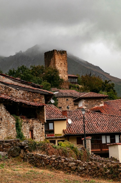 Paesaggi rurali all'interno della cantabria spagna