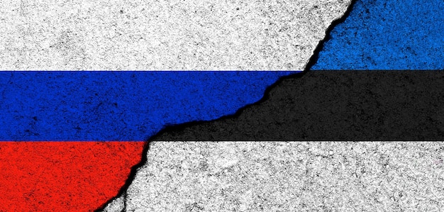 写真 ロシアとエストニアの旗の背景外交と政治的紛争と競争のパートナーシップと協力のコンセプト写真