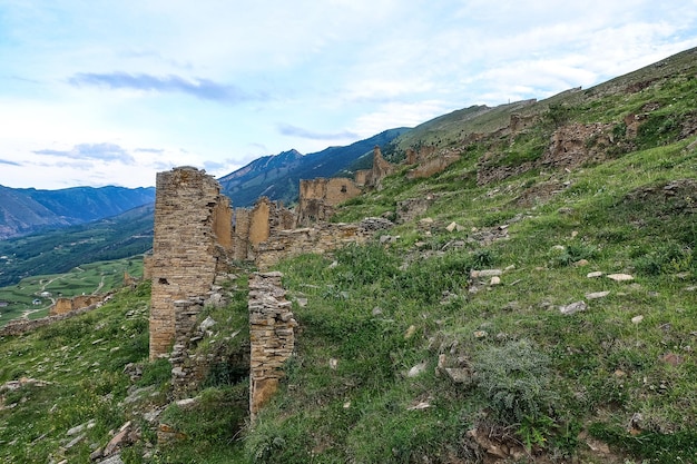 러시아 Goor 2021 마을의 Dagestan 중세 방어 타워