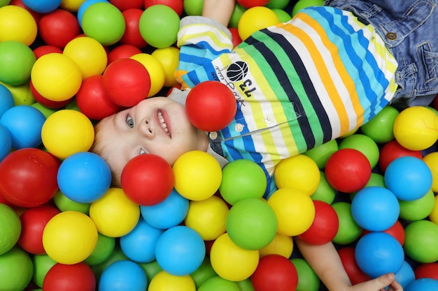 Photo russia january 19 2017 children play a variety of games at the birthday party in fun room