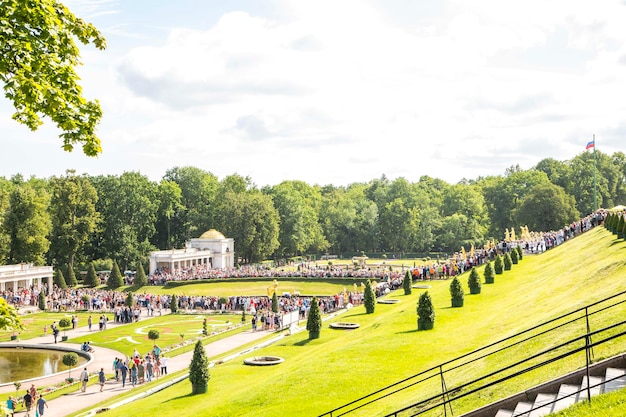 Russia stpetersburg peterhof the peterhof palace included in the unesco