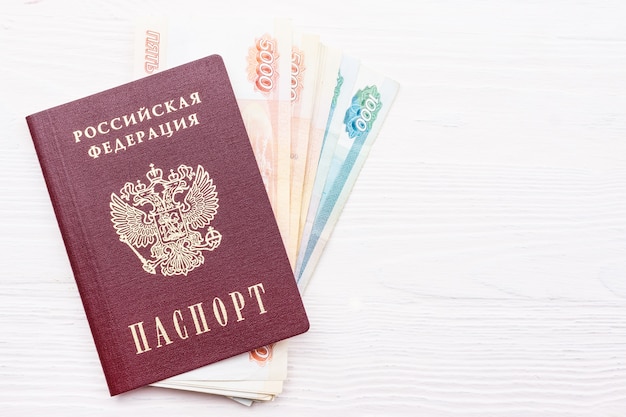 Russisch paspoort met geld