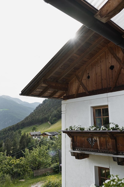 イタリアのルースティックな建築 伝統的な歴史的なヨーロッパの田舎の建物 美学的な夏休みの旅行コンセプト