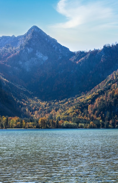 Rustige herfst Alpen bergmeer Offensee meer Salzkammergut Opper-Oostenrijk