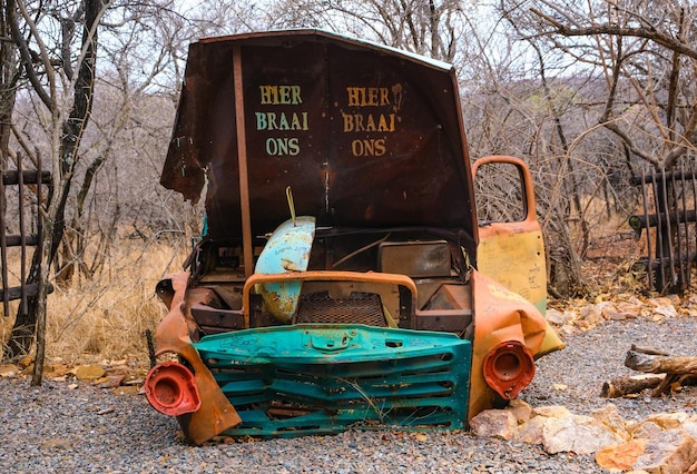 Photo rusty abandoned car