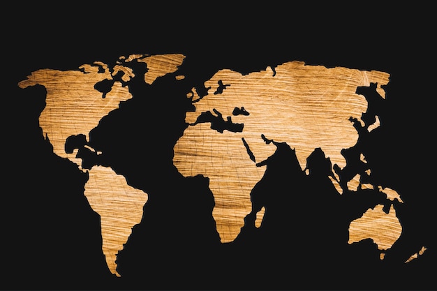 Ruw geschetste wereldkaart met houten vulling