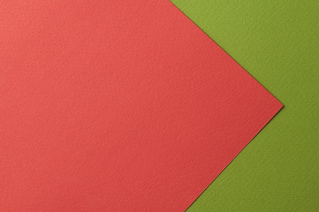 Ruw kraftpapier achtergrondpapier textuur rood groen kleuren Mockup met kopieerruimte voor tekst