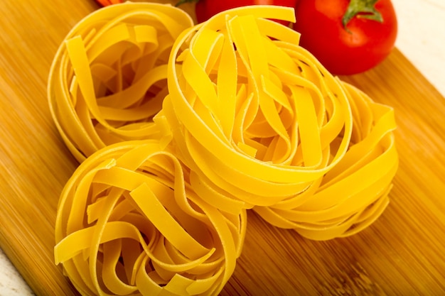 Ruwe fettucine pasta