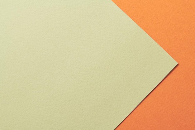 Ruwe kraftpapier achtergrondpapier textuur oranje groene kleuren Mockup met kopieerruimte voor tekst