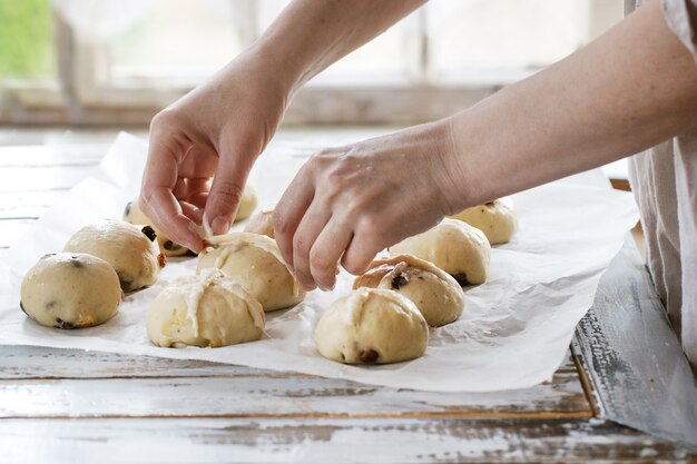 Ruwe ongebakken broodjes