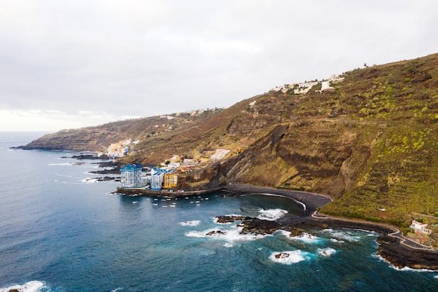 Ruwe rotswanden in het noorden van Tenerife