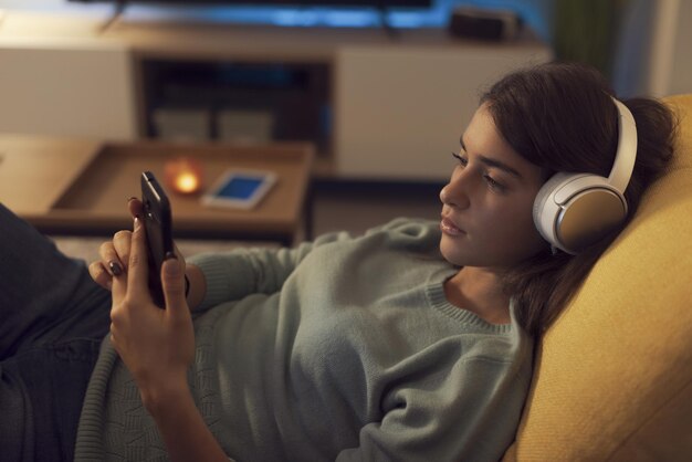 ruwe televisie houten meisje hout vrouw timmerman tv