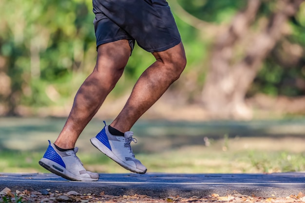 'S Avonds joggen op het openbare park