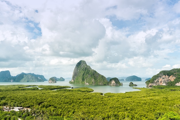 Foto sa-met-nang-shee zichtpunt. andaman zee en bos oogpunt in de provincie phang nga, thail