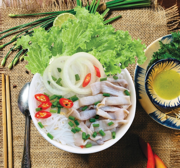 Foto tagliatelle saung cibo vietnamita