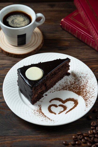 Sacher chocoladetaart met koffie