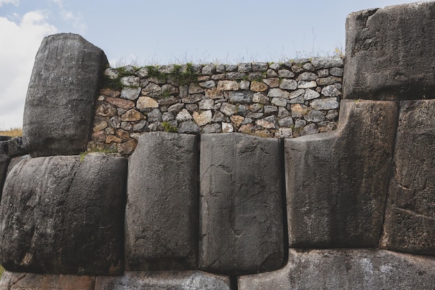 Sacsayhuaman-fort in Cusco Peru of stenen muur achtergrond