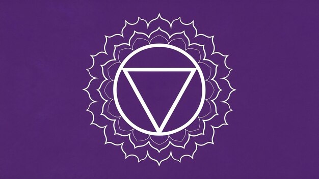 Photo sahasrara chakra symbol on a purple background