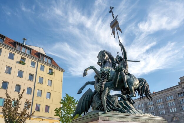 Photo saint george slaying the dragon statue berlin germany