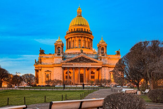 Photo saint isaac's cathedral- greatest architectural creation. saint petersburg. russia.