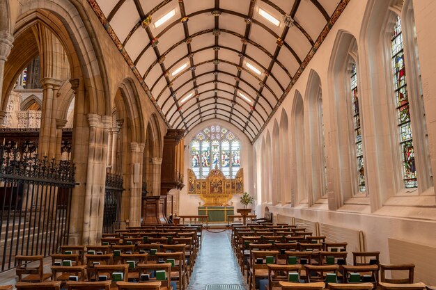 Photo saint marys aisle in truro cathedral