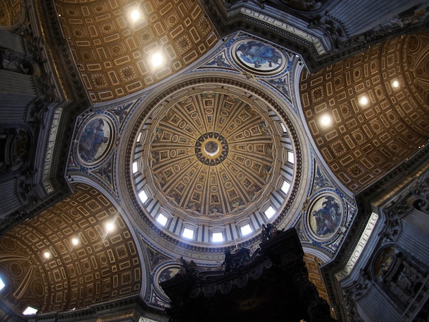 Saint peter cathedral vatican city rome interior