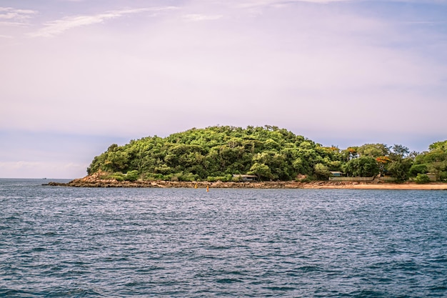 Sak eiland Koh Sak Prachtige zee bij Chonburi Thailand