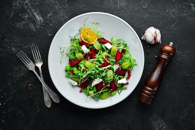 Salad Arugula blue cheese and beet salad Top view