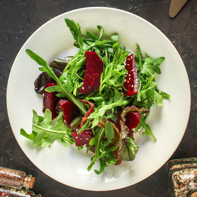 salad beetroot, leaf mix