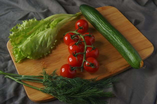 salad ingredients tomato cucumber lettuce dill