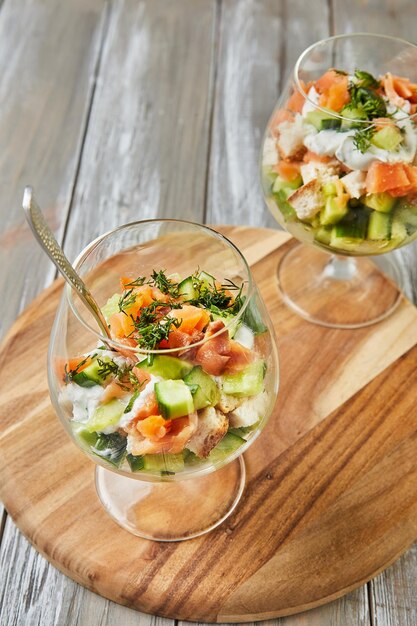 Salad of smoked salmon with cucumber and cream cheese