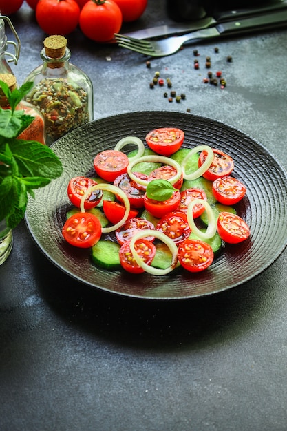 salad tomato cucumber vegetables