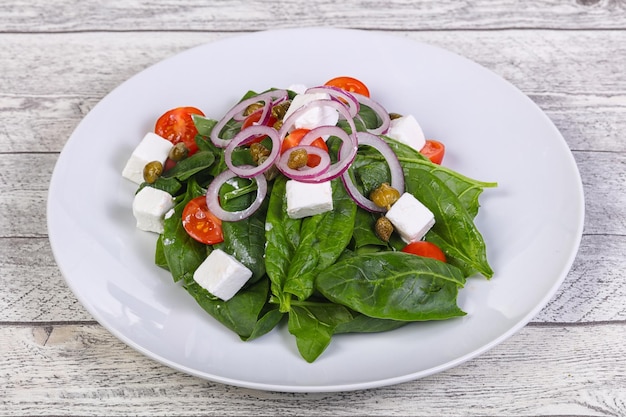 Salad with feta and spinach