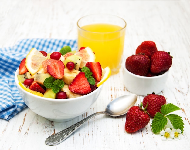 Salad with fresh fruits