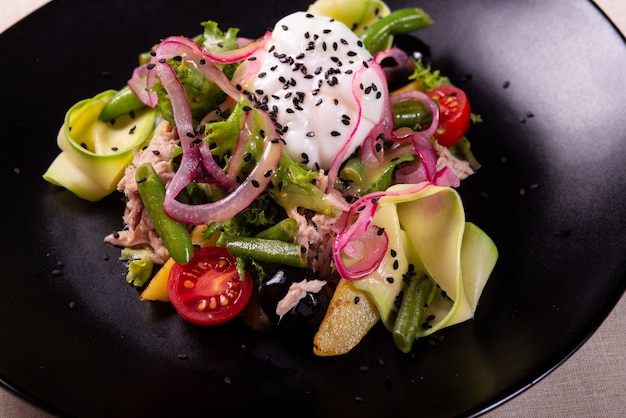 Salad with green beans and chia seeds