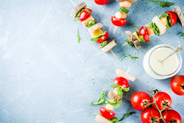 Salade broodjes spiesjes