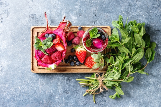 Salade in drakenfruit