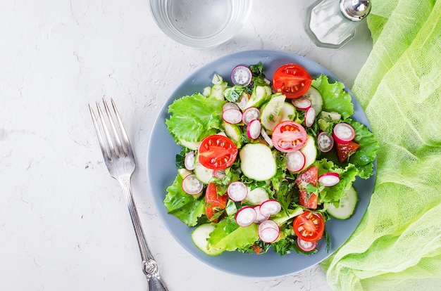 Salade met groenten en Groenen