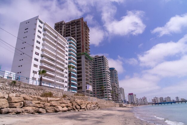 Photo salinas beach santa elena ecuador